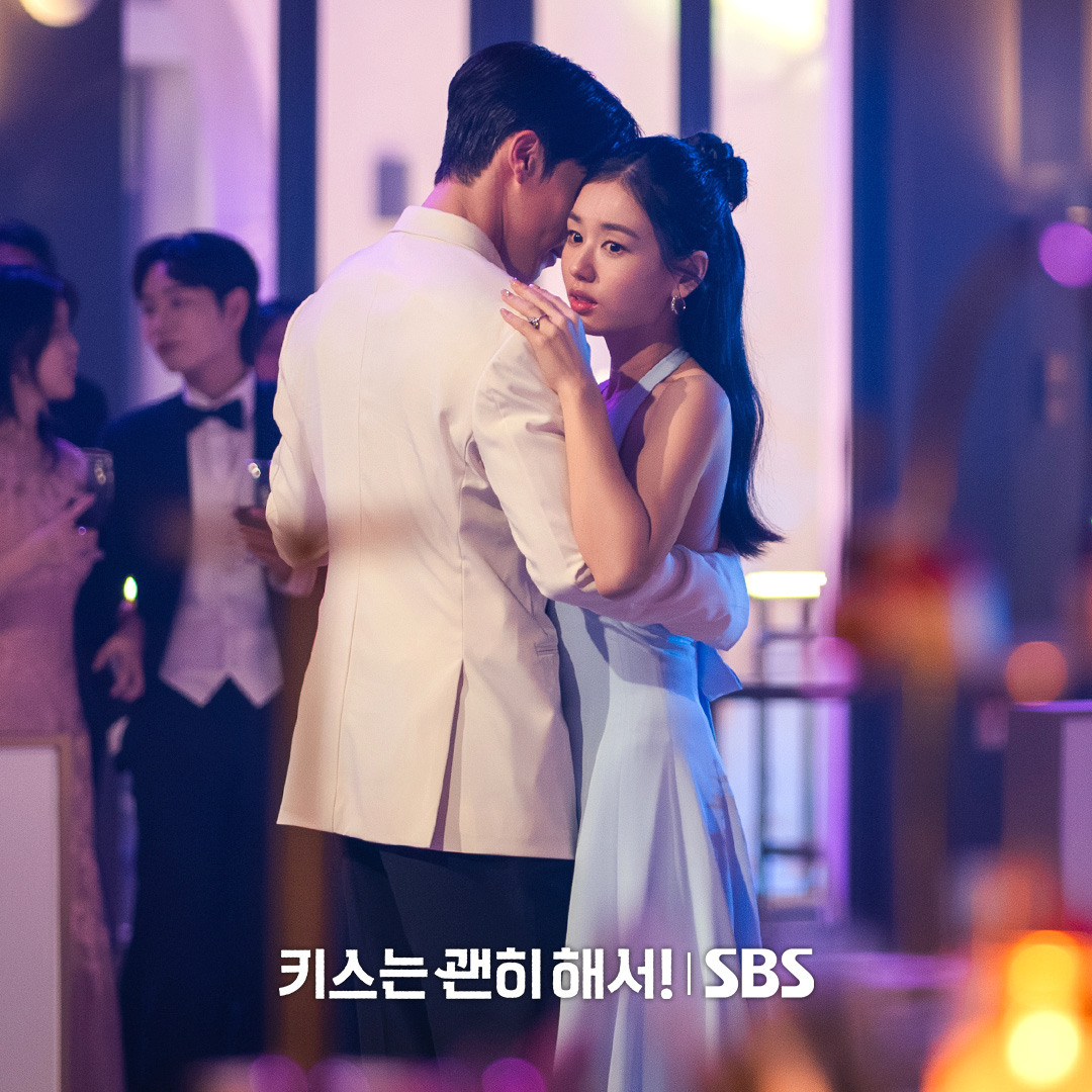 ダイナマイトキス公式画像